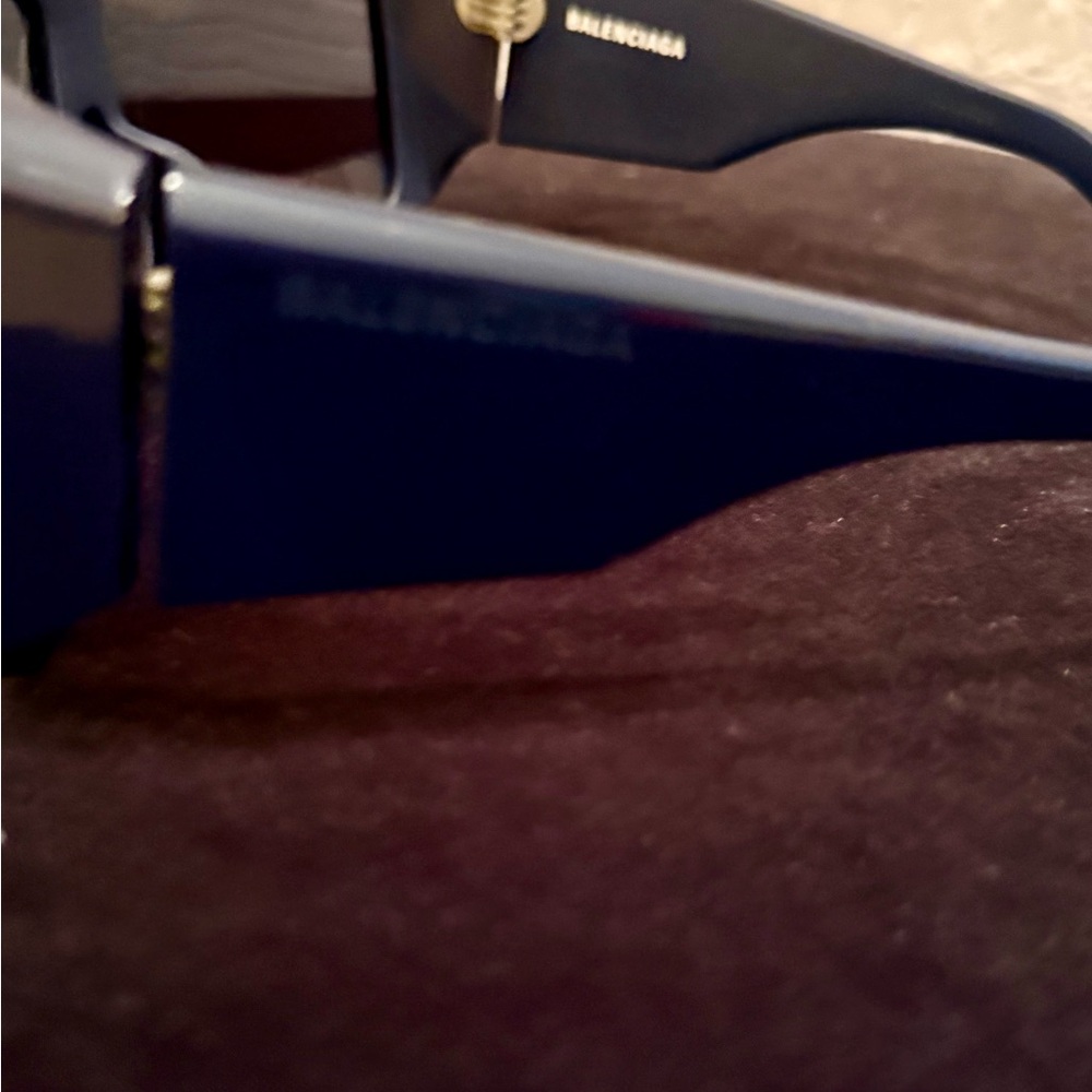 BALENCIAGA Navy Blue Sunglasses (BB0002S/004) - Picture 7 of 12
